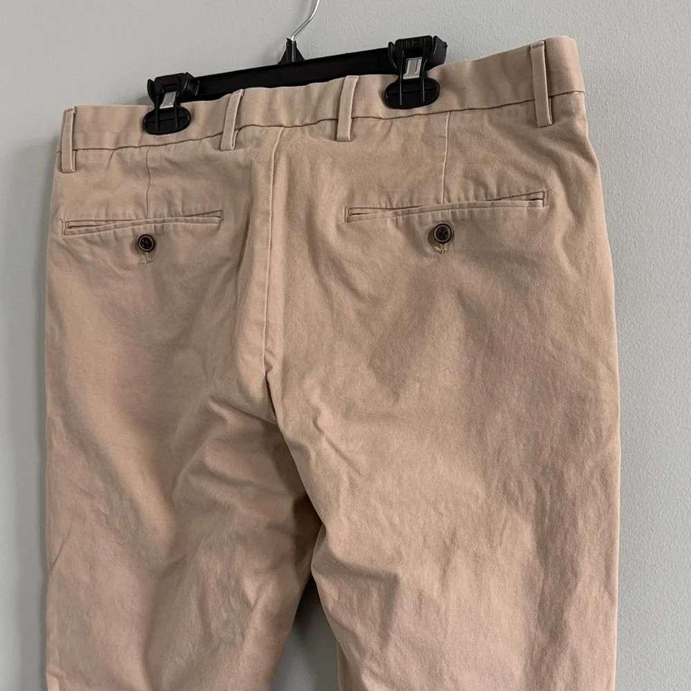 GAP Men’s Tan Chino Pants